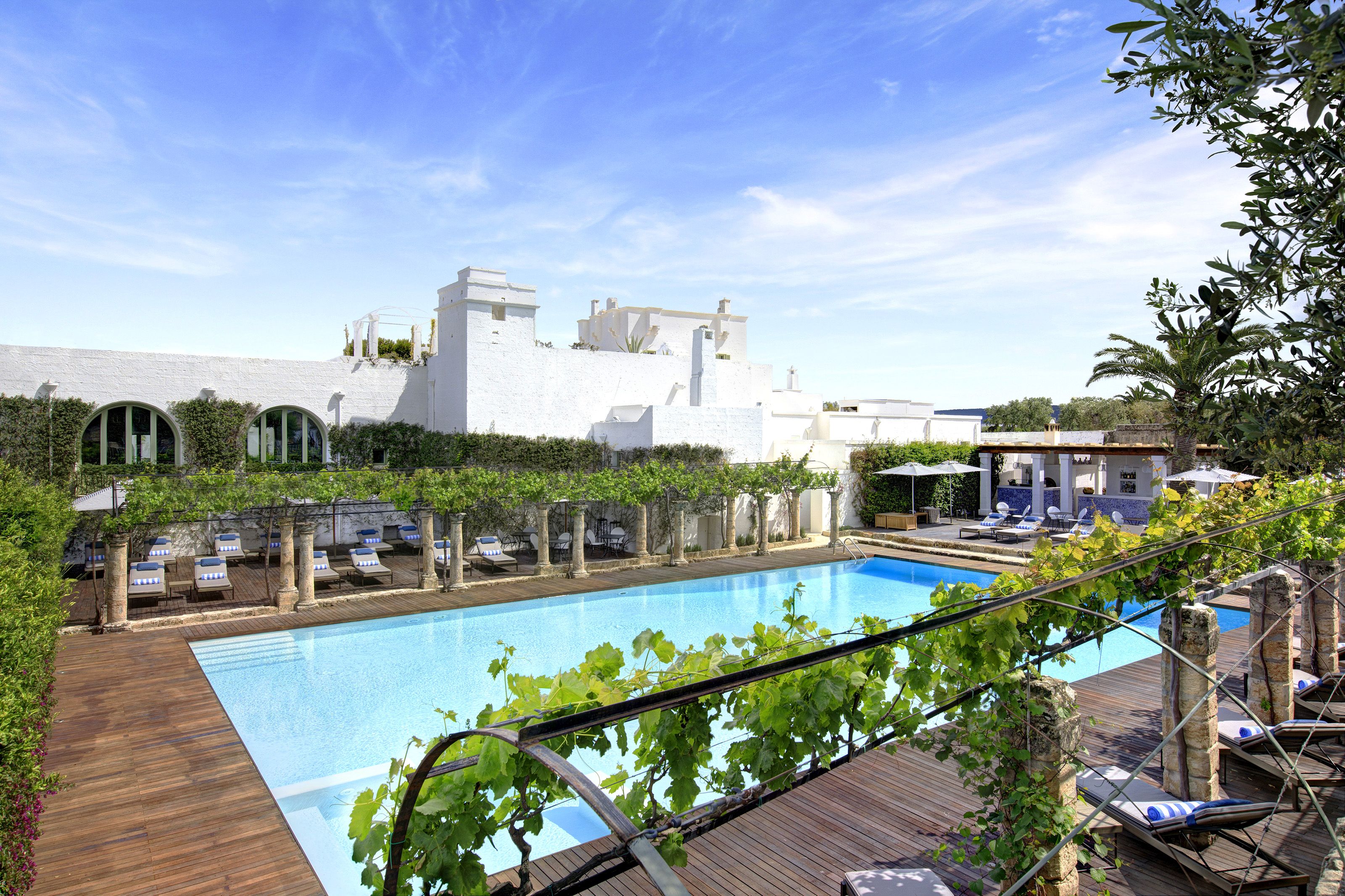 Xl Italy Puglia Masseria Torre Maizza Pool Sunbeds