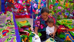 XL Mexico San Cristobal De Las Casas Woman And Child People