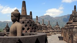 XL Borobudur Buddist Temple Statue Java