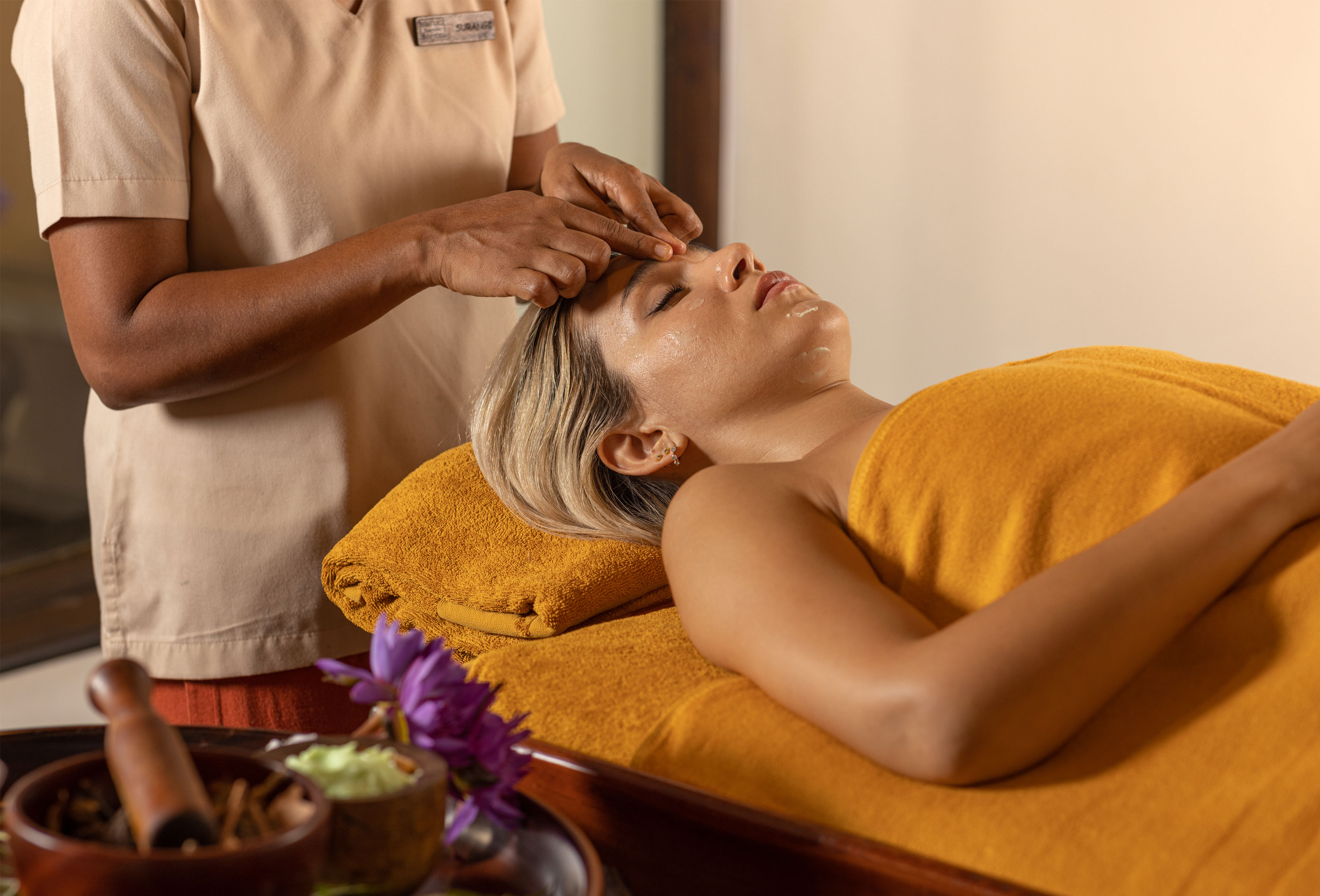 XL Sri Lanka Hotel Heritance Ayurveda Face Massage 02