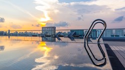 Xl Singapore Hotel Hotel Traveltine Rooftop Pool Sunset