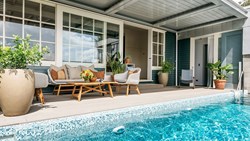 XL New Zealand Waiheke Island The Boatshed Boatshed Ownerscottage Pool