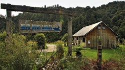Xl New Zealand Whakahoro Blue Duck Lodge