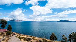 Fantastisk udsigt over Titicaca-søen fra Øen Taquile, Peru