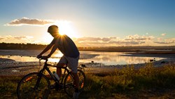 Xl New Zealand Hawkes Bay Biketour Biking Sun