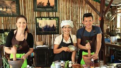 Small Thailand Koh Samui Experience Island Organics Thai Cooking Class Grouisland Organic Thai Cooking Class Smiling Staff
