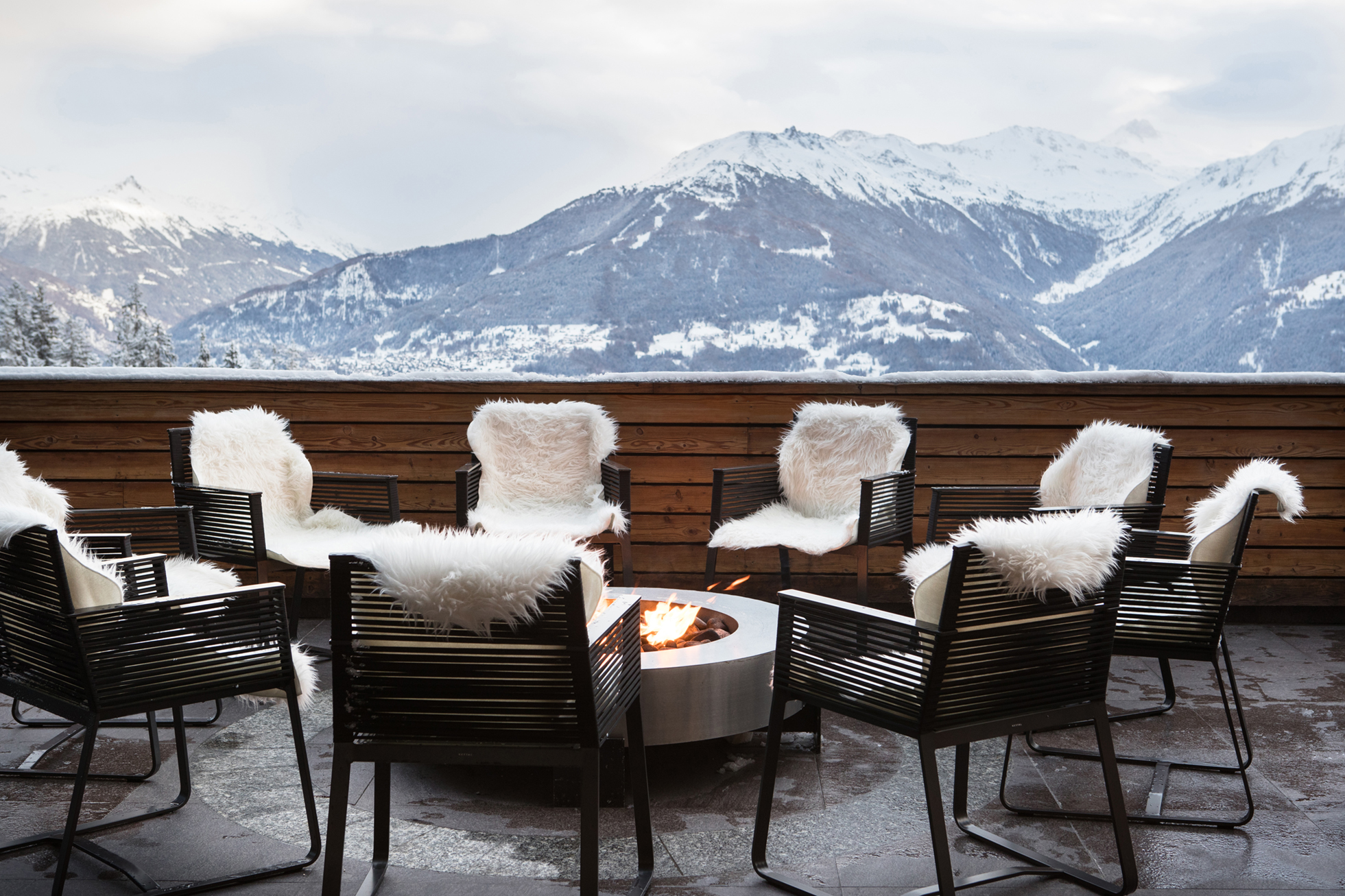 Xl Switzerland Crans Montana Crans Ambassador La Terrasse Valaisanne Firepit