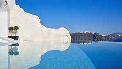 Xl Greece Santorini Canaves Oia Suites Infinity Pool Close Up