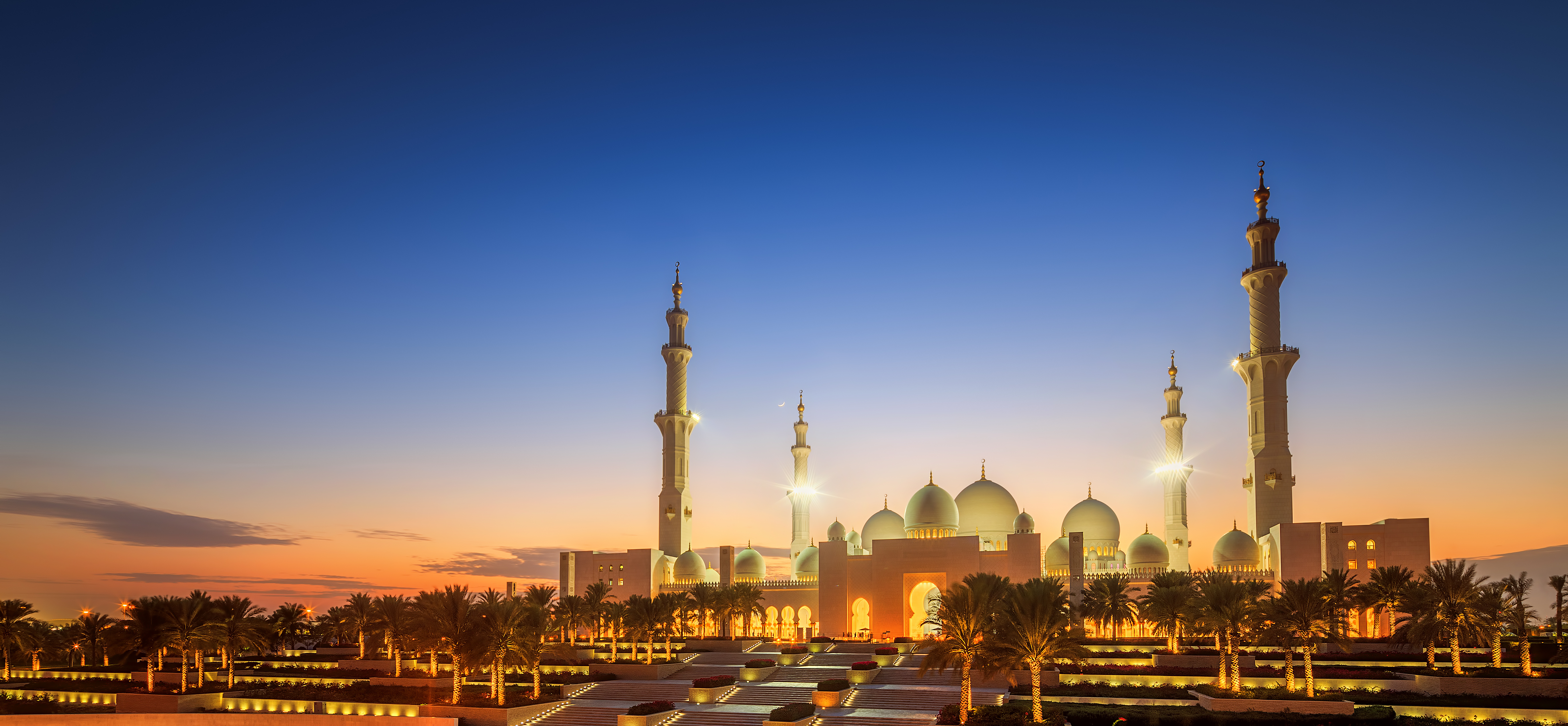 Xl Abu Dhabi Sheikh Zayed Grand Mosque At Dusk