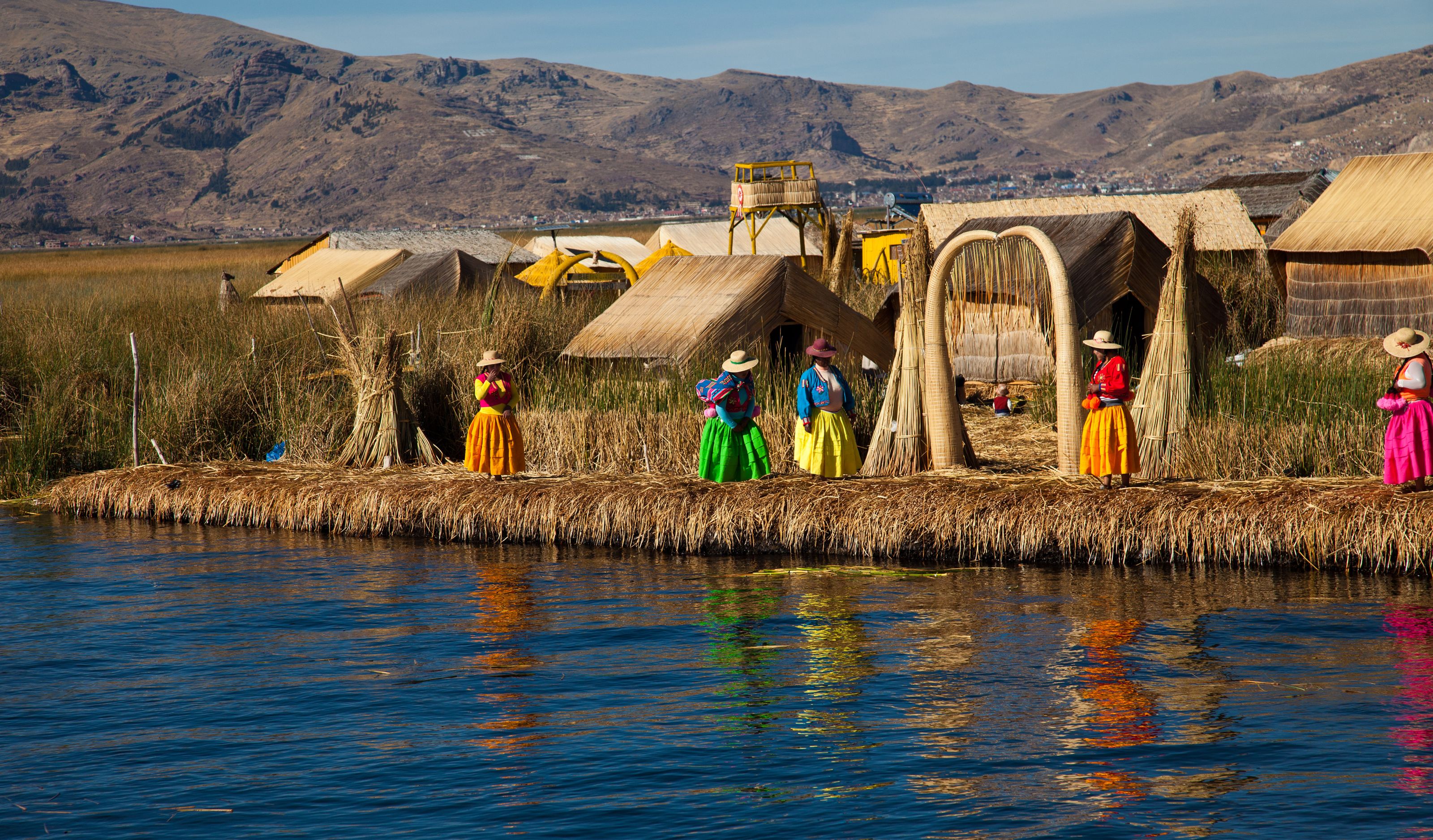 XL Peru Titicaca Lake Floating Tourist Island Puno Uros
