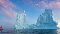 Xl Greenland Ilulissat Disko Bay Iceberg Small Boat