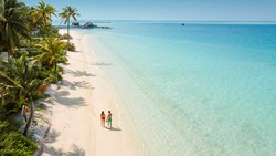 XL Maldives Sirru Fen Fushi, Private Lagoon Resort Beach Aerial Couple