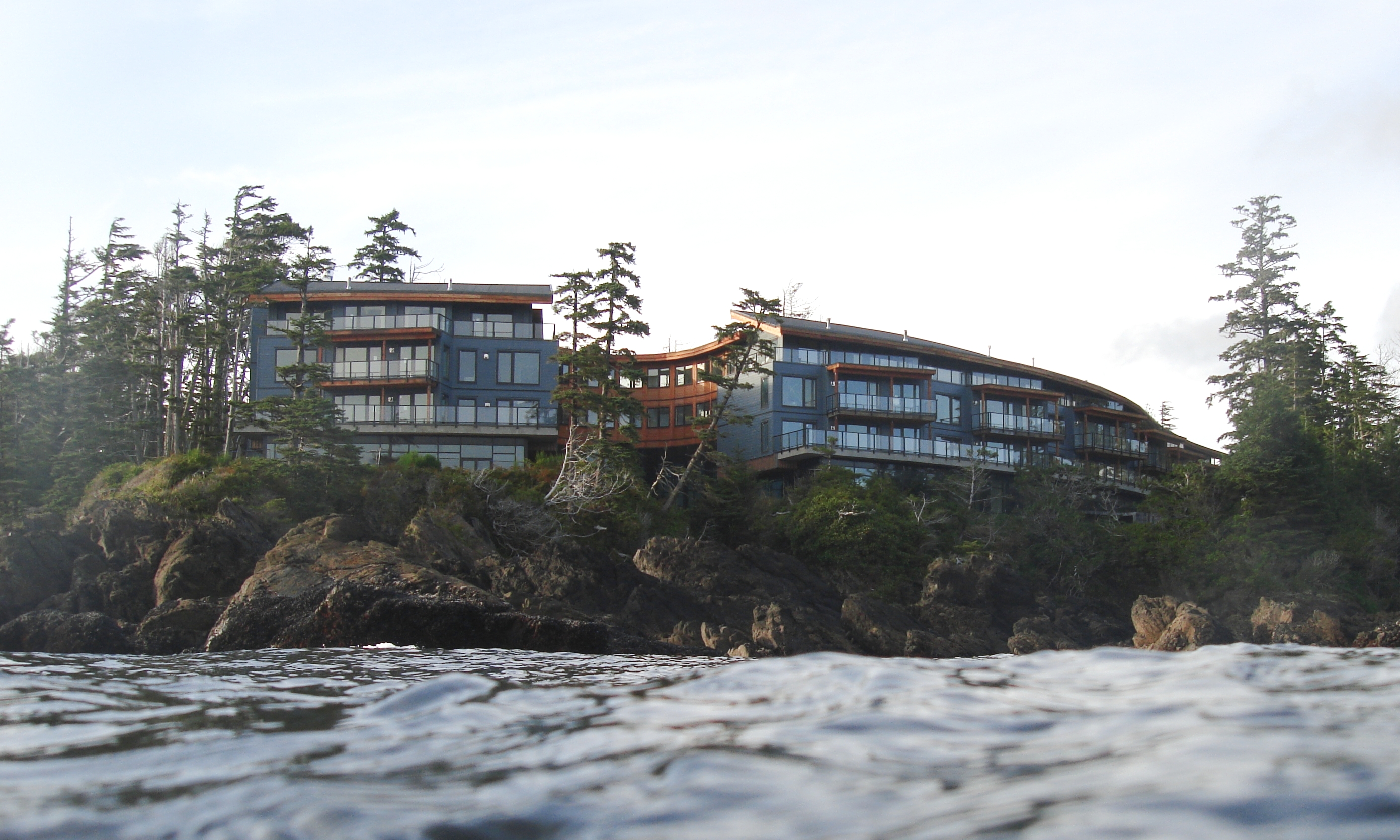 XL Canada Black Rock Oceanfront Exterior