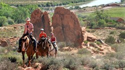 Xl Usa Utah Moab Horseback Riding Boulders Kids Moabadventurecenter
