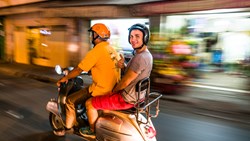 Xl Asia Vietnam Saigon By Night Driving Man