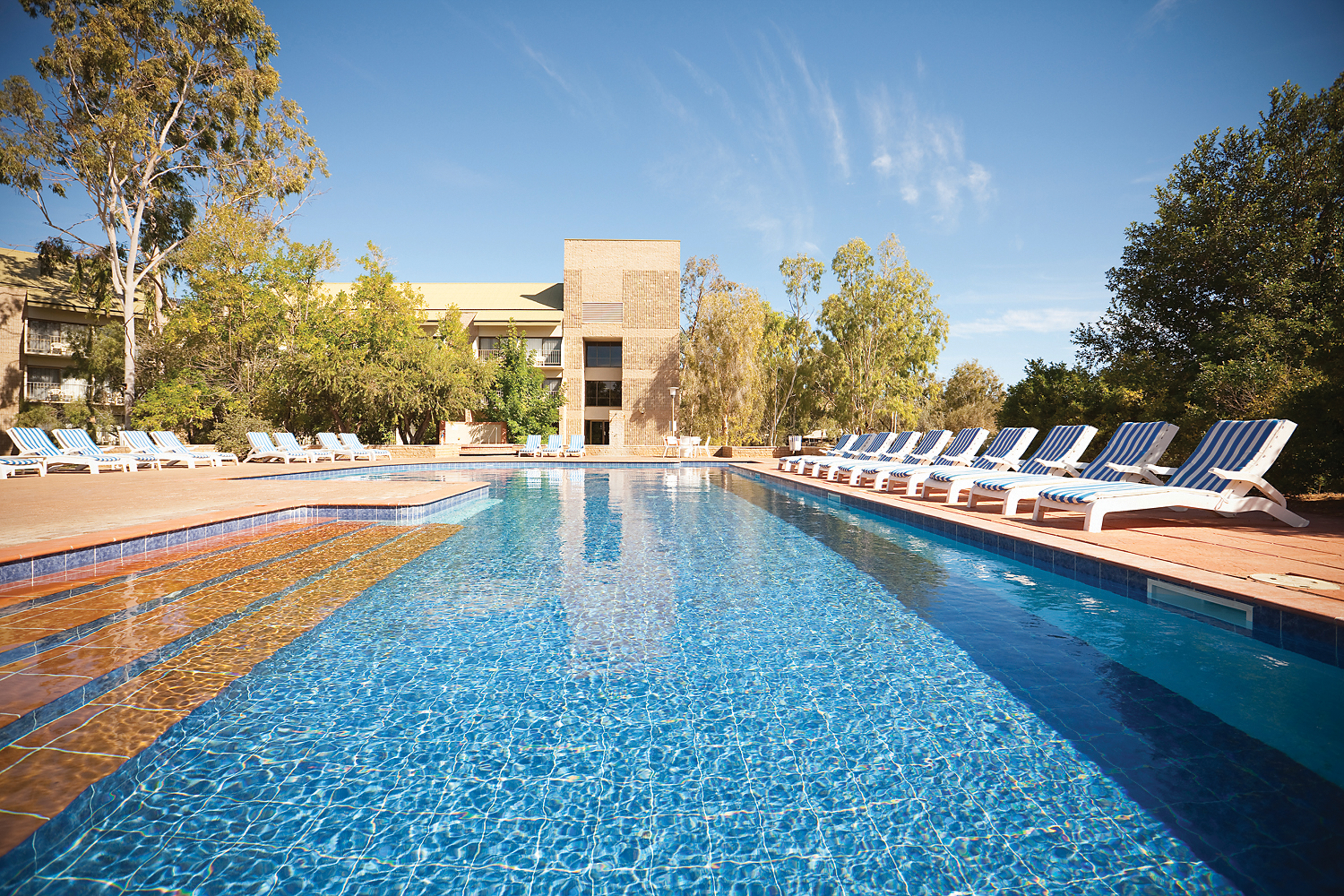 Xl Australia Doubletree By Hilton Hotel Alice Springs NT Pool (1)