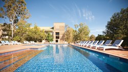 Xl Australia Doubletree By Hilton Hotel Alice Springs NT Pool (1)