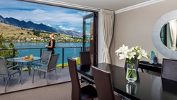 Xl New Zealand Queenstown Oaks Shores Resort Two Bedrooms Room Lake View