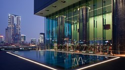 Xl China Hong Kong Hotel Icon Outside Pool
