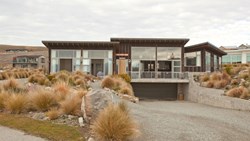 Small New Zealand Lake Tekapo Three Rivers Lodge Exterior Rooms
