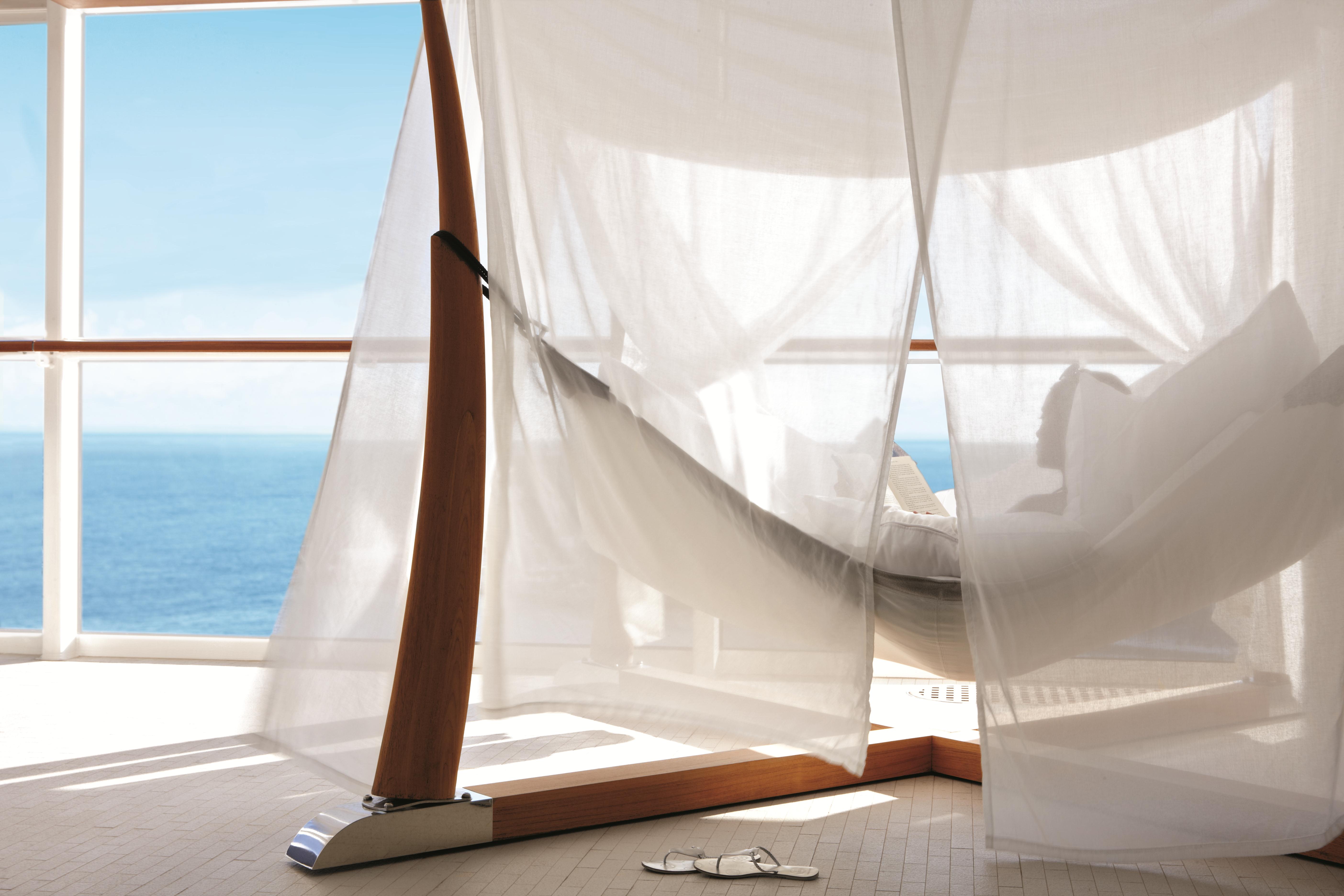 XL Celebrity Equinox Woman Reading Hammock