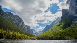 Xl Canada Newfoundland Western Brook Pond Gros Morne NP Boat