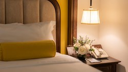 XL Vietnam Hanoi Hotel Tirant Deluxe Room Bed