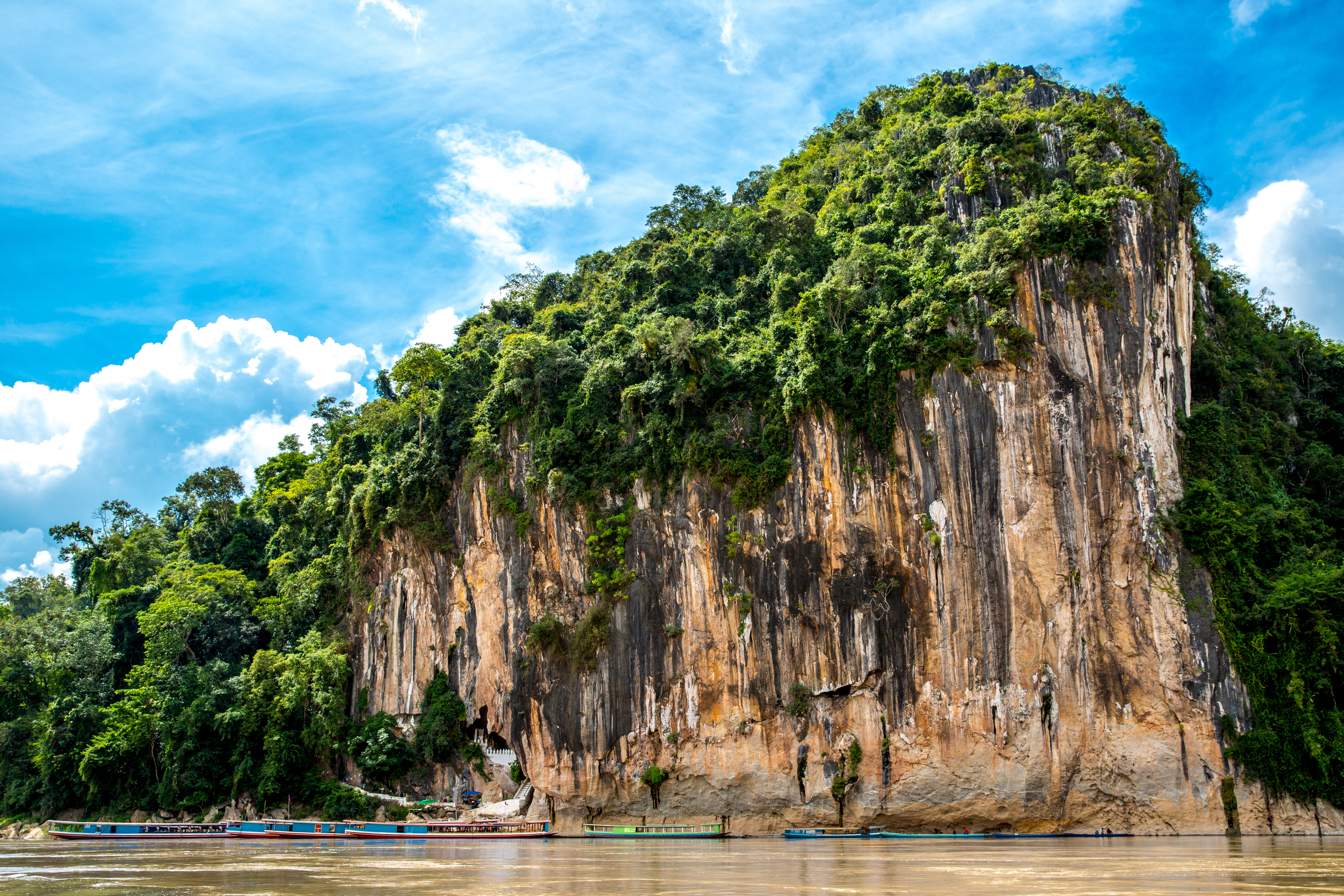 XL Laos Mekong Luang Prabang Pak Ou Caves Mekong River