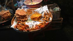 Xl Burma Yangon Street Food Crabs Night
