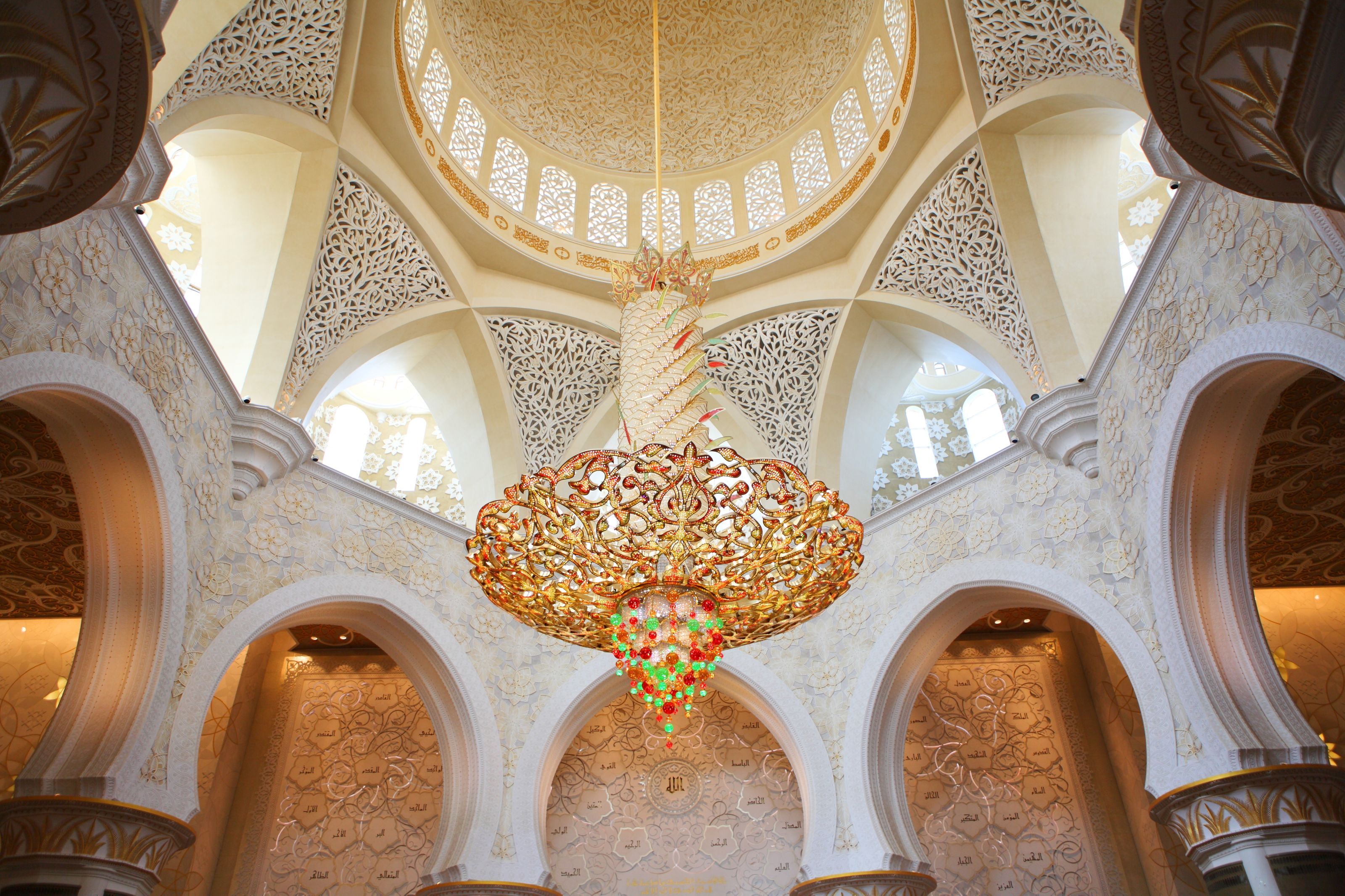 Xl Abu Dhabi Sheikh Zayed Mosque Worlds Biggest Chandelier United Arab Emirates