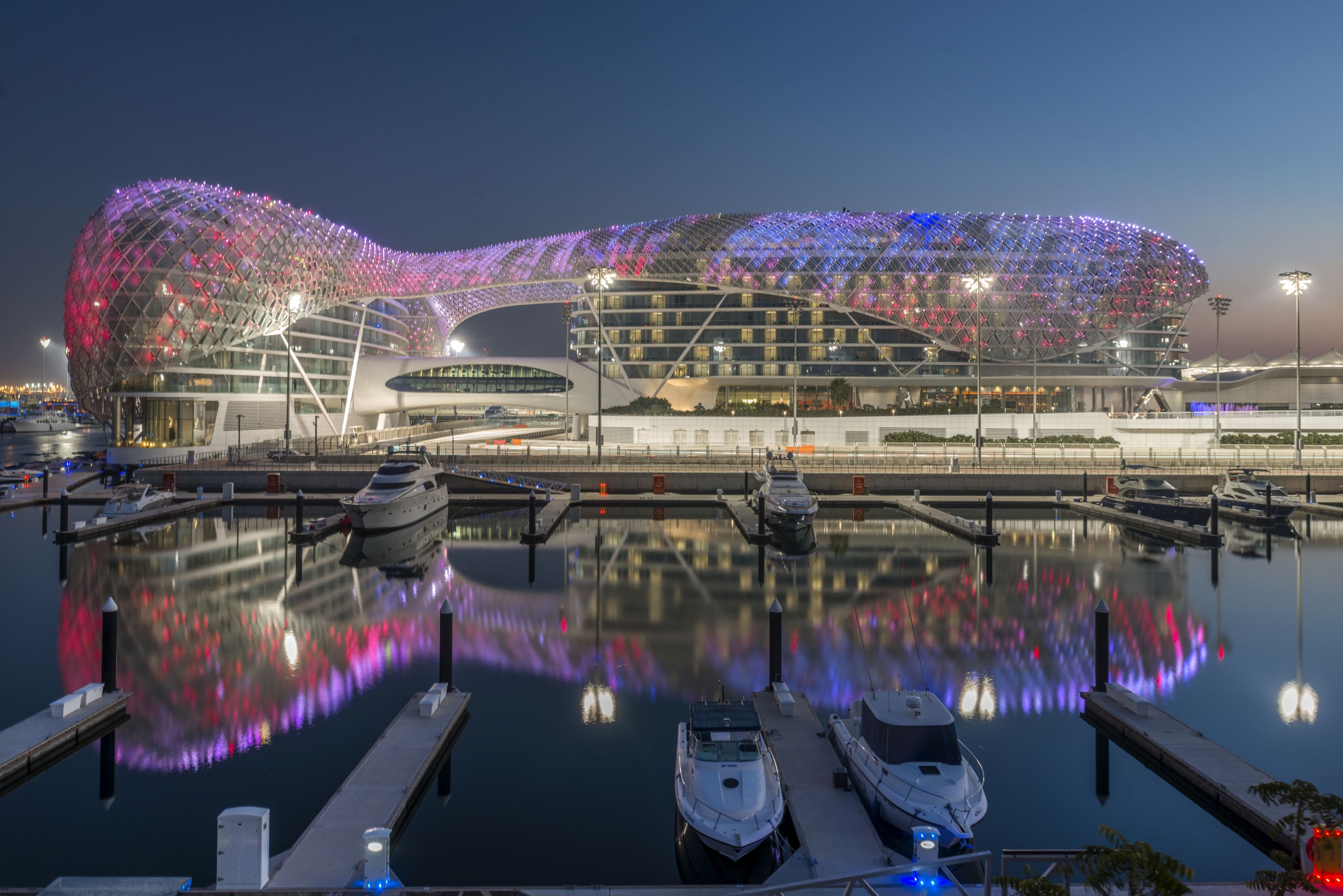 Xl Abu Dhabi W Abu Dhabi Yas Island Exterior Marina Evening