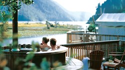 Xl Canada Clayoquot Wilderness Resort Couple In Wood Fired Hot Tub