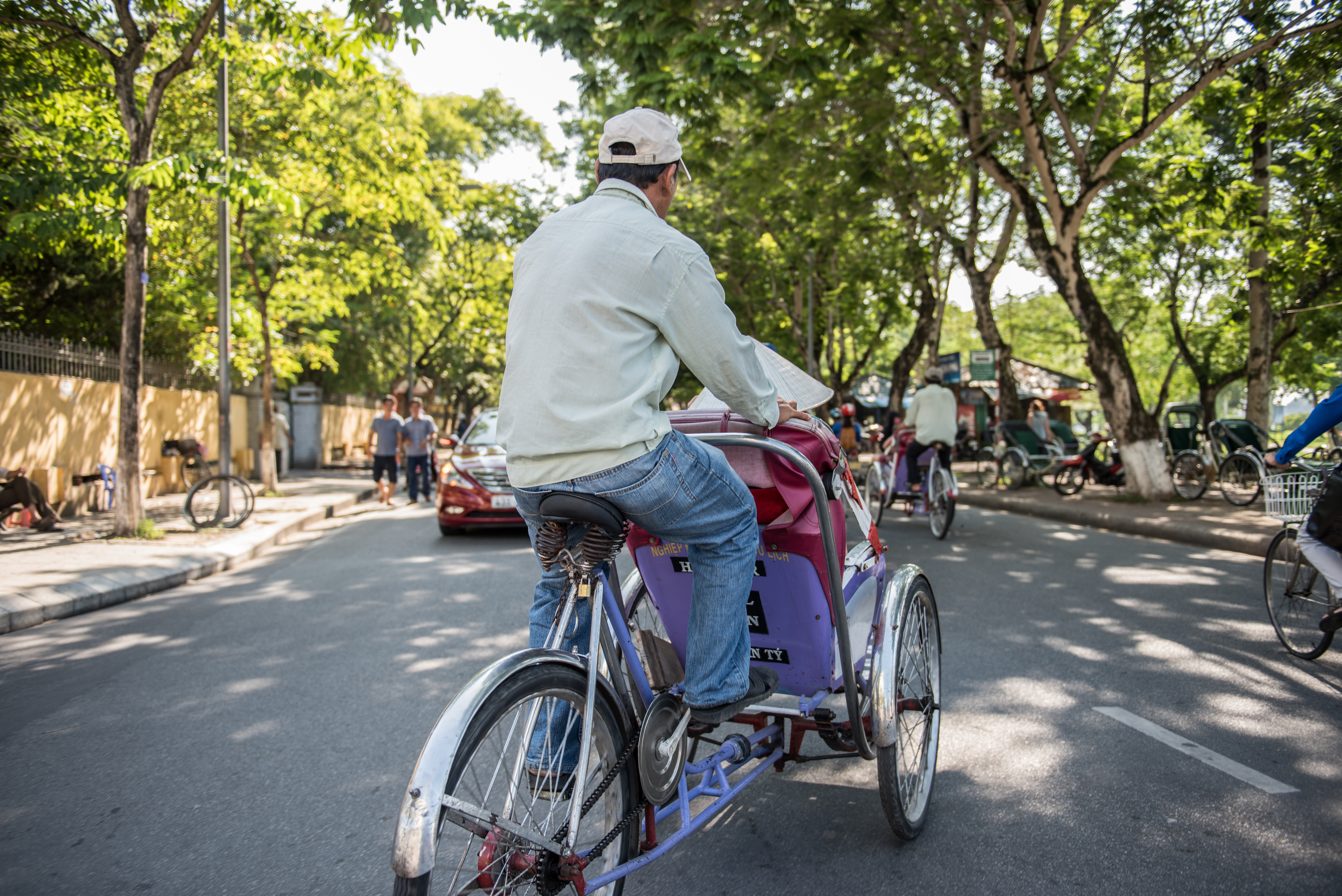 XL Vietnam Hue Rickshaw driver