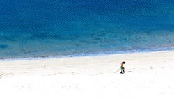 Xl USA California San Diego Catamaran Boy On Beach Ocean People