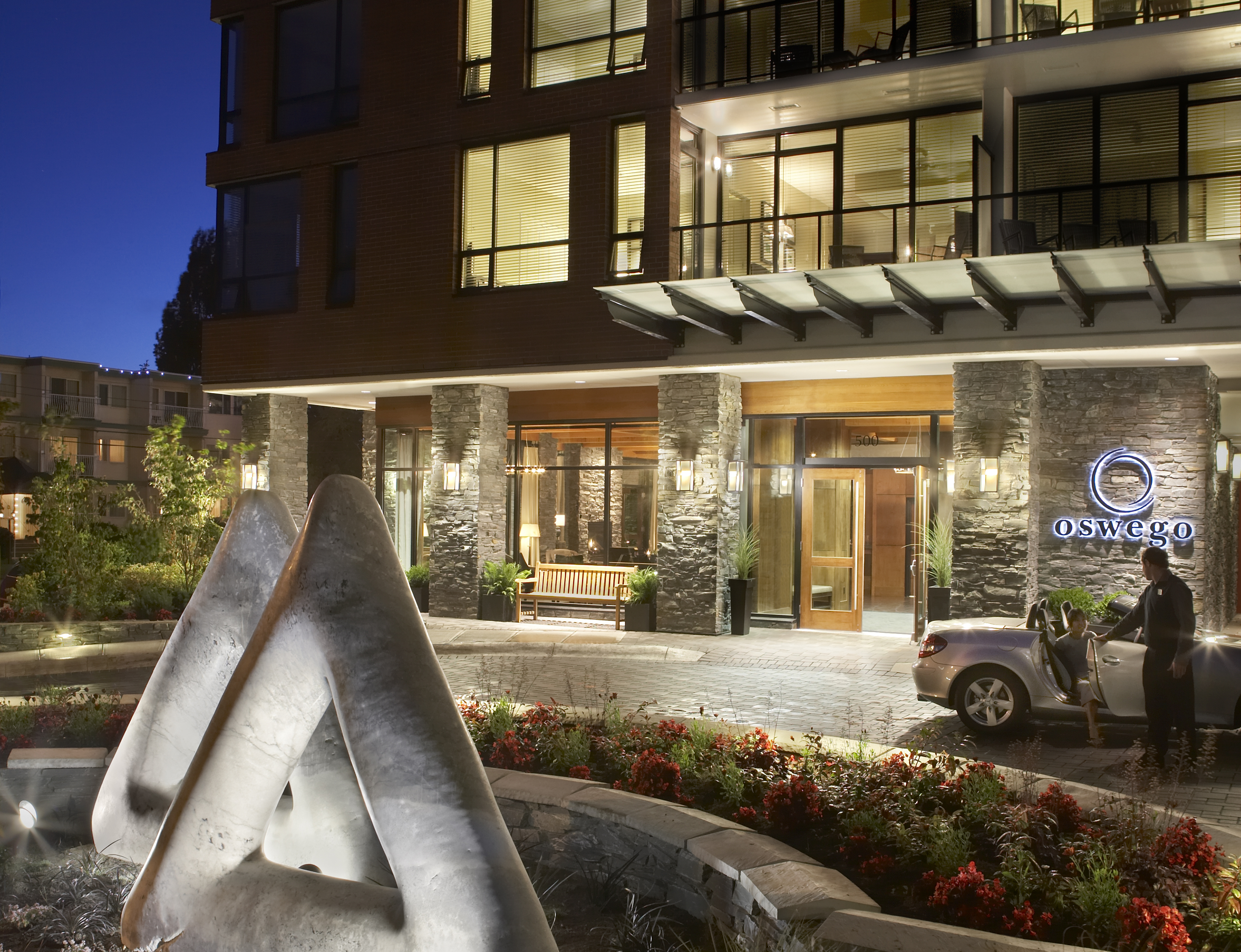 Xl Canada Victoria Oswego Hotel Exterior