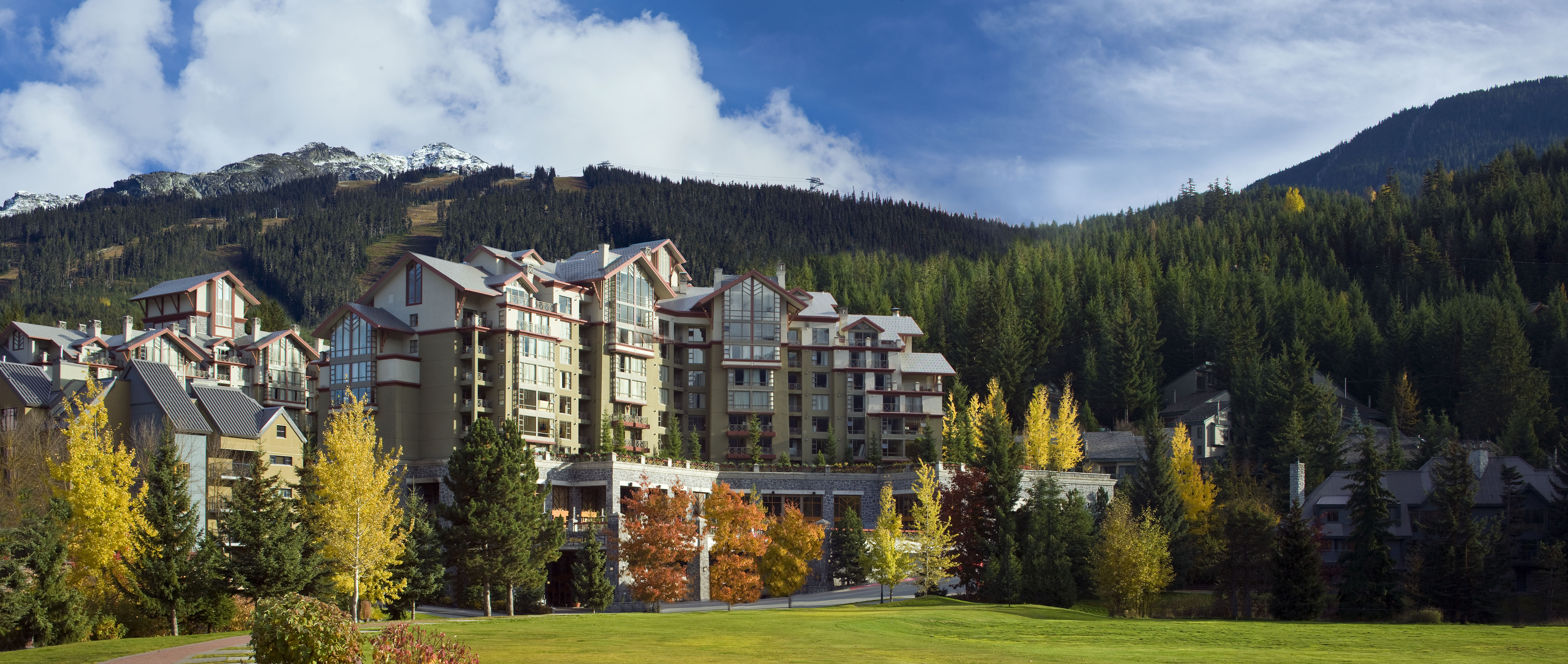 Xl Canada The Westin Resort And Spa Whistler Exterior