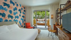 XL Hawaii Laylow Hotel Deluxe King Cabana Room