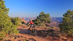 Xl Usa Utah Moab Mountain Biking Dead Horse Point View Moabadventurecenter