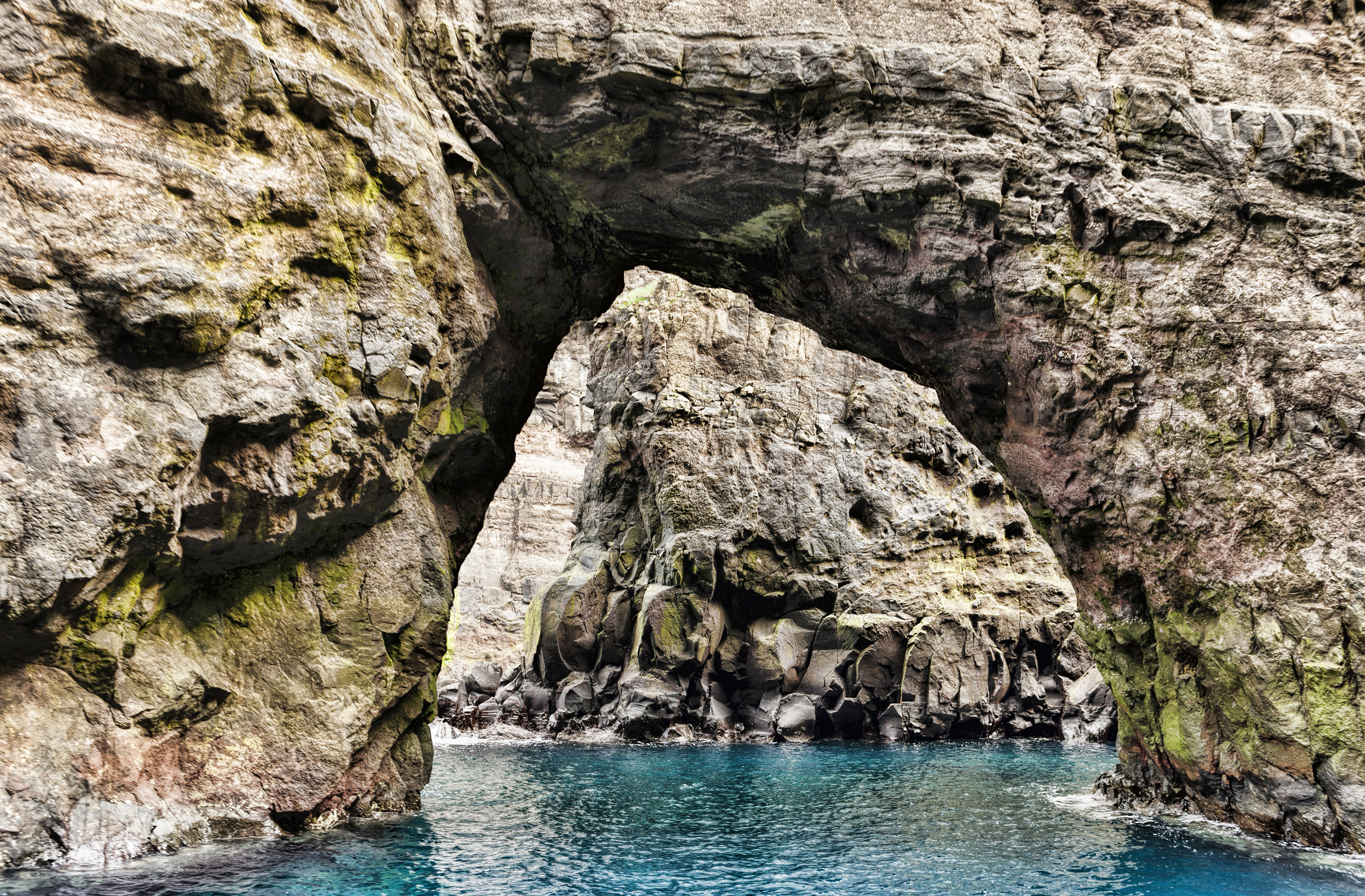 XL Faeroe Islands Vestmanna Cliffs Waterside
