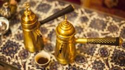 Xl Oman Dubai Arabic Coffee In Pitchers