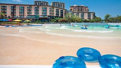 XL Australia Vibe Hotel Darwin Waterfront Wave Pool