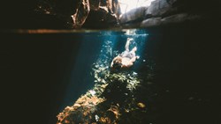 Xl Diving Cave