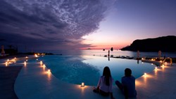 XL Italy Vulcano Hotel Therasia Resort Pool Candles Couple Sunset