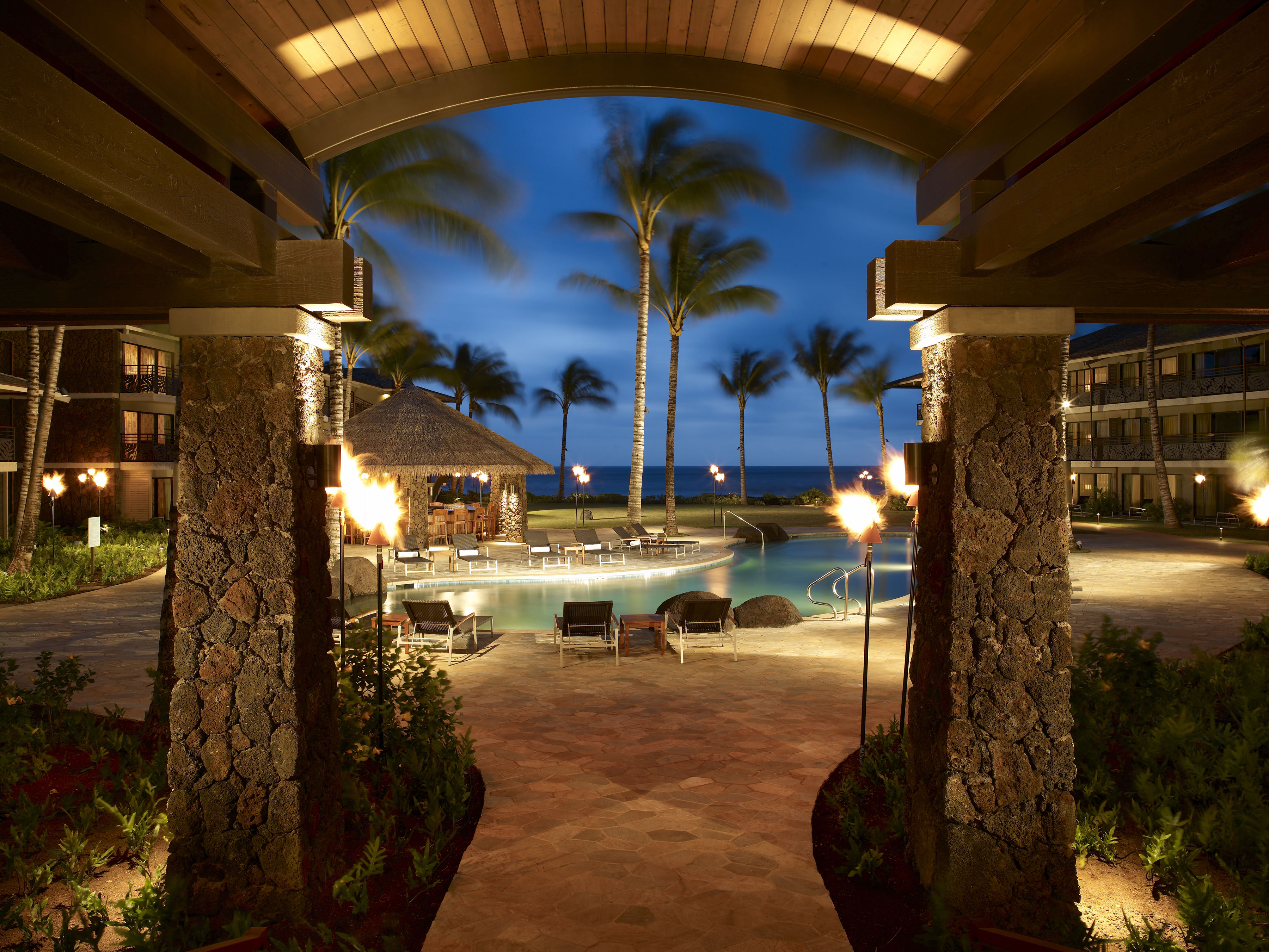 Xl Hawaii Hotel Koa Kea Kaui Pool Evening
