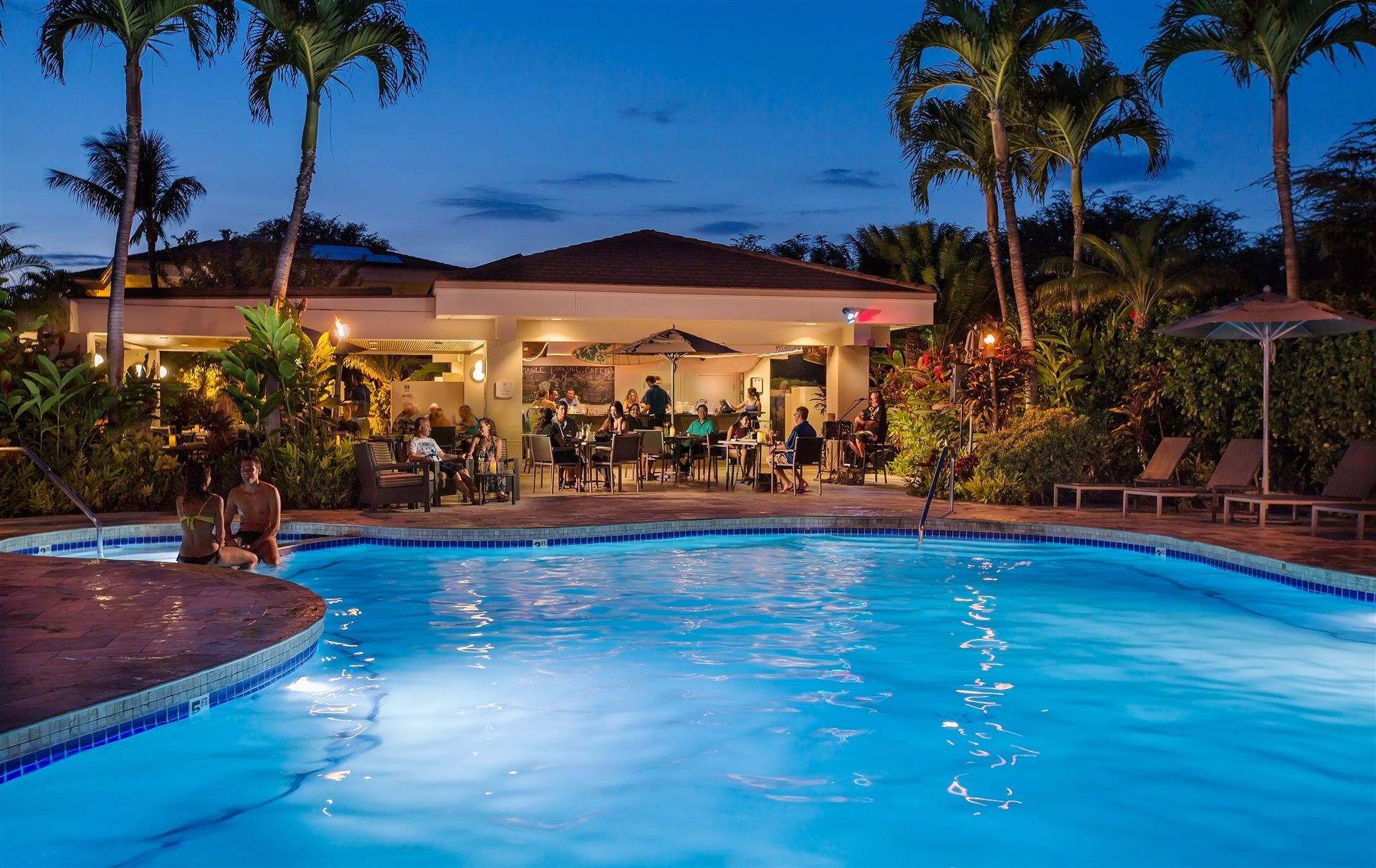 XL Hawaii Maui Cost Hotel Pool At Night