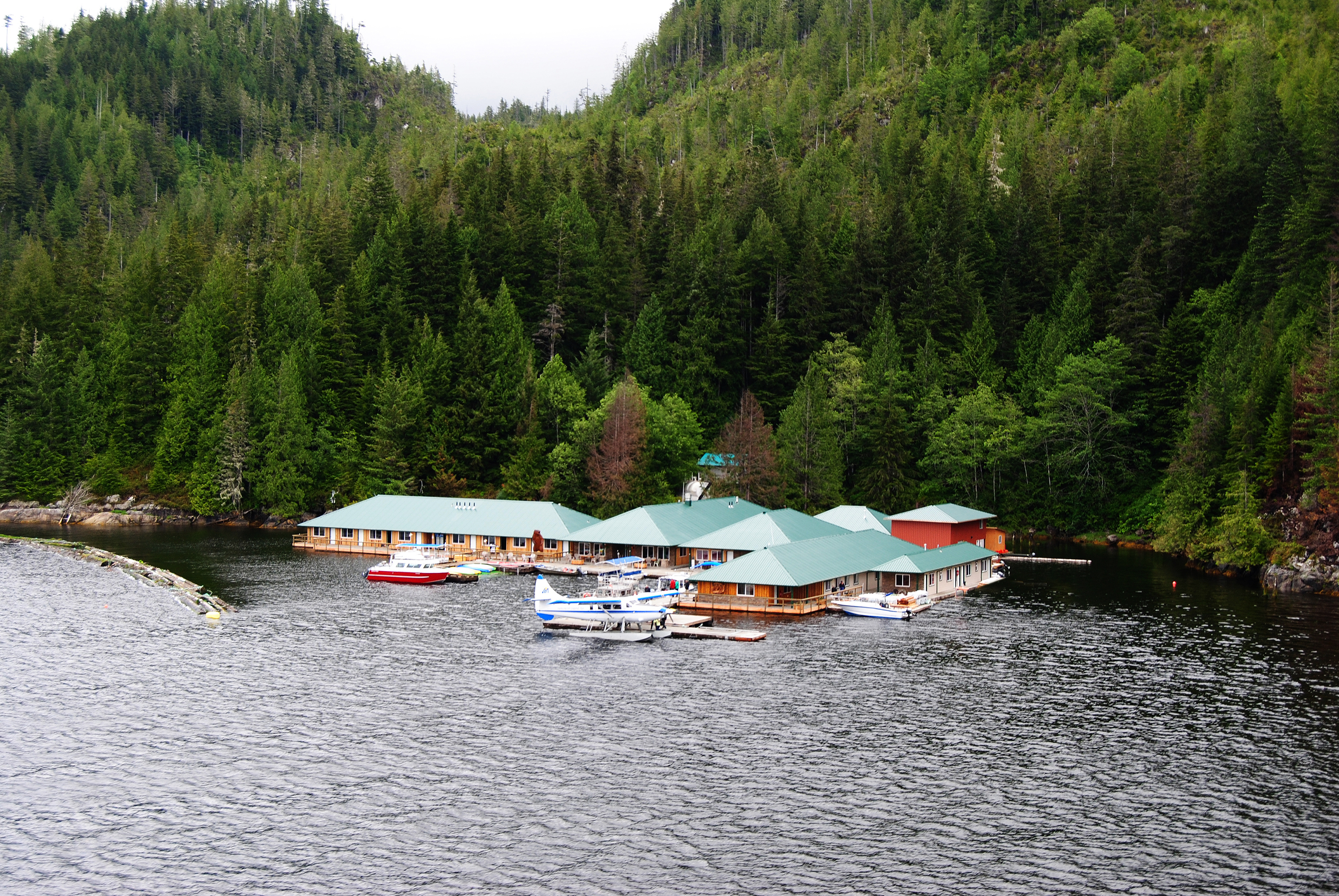 XL Canada Knight Inlet Lodge Aerial