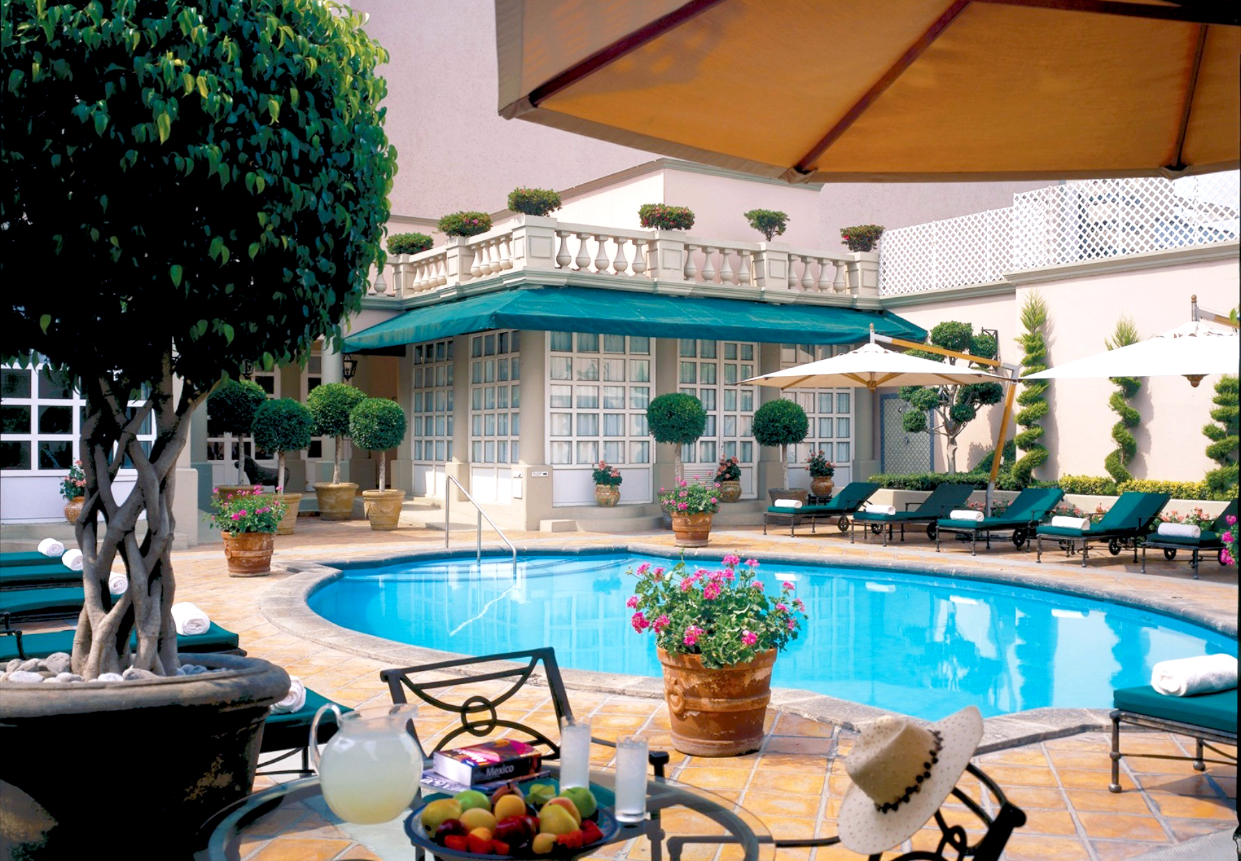 Xl Mexico Four Seasons Hotel Mexico City Pool Area