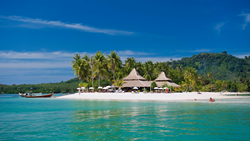 Xl Thailand Hotel Koh Mook Sivalai Beach From Sea Boats People