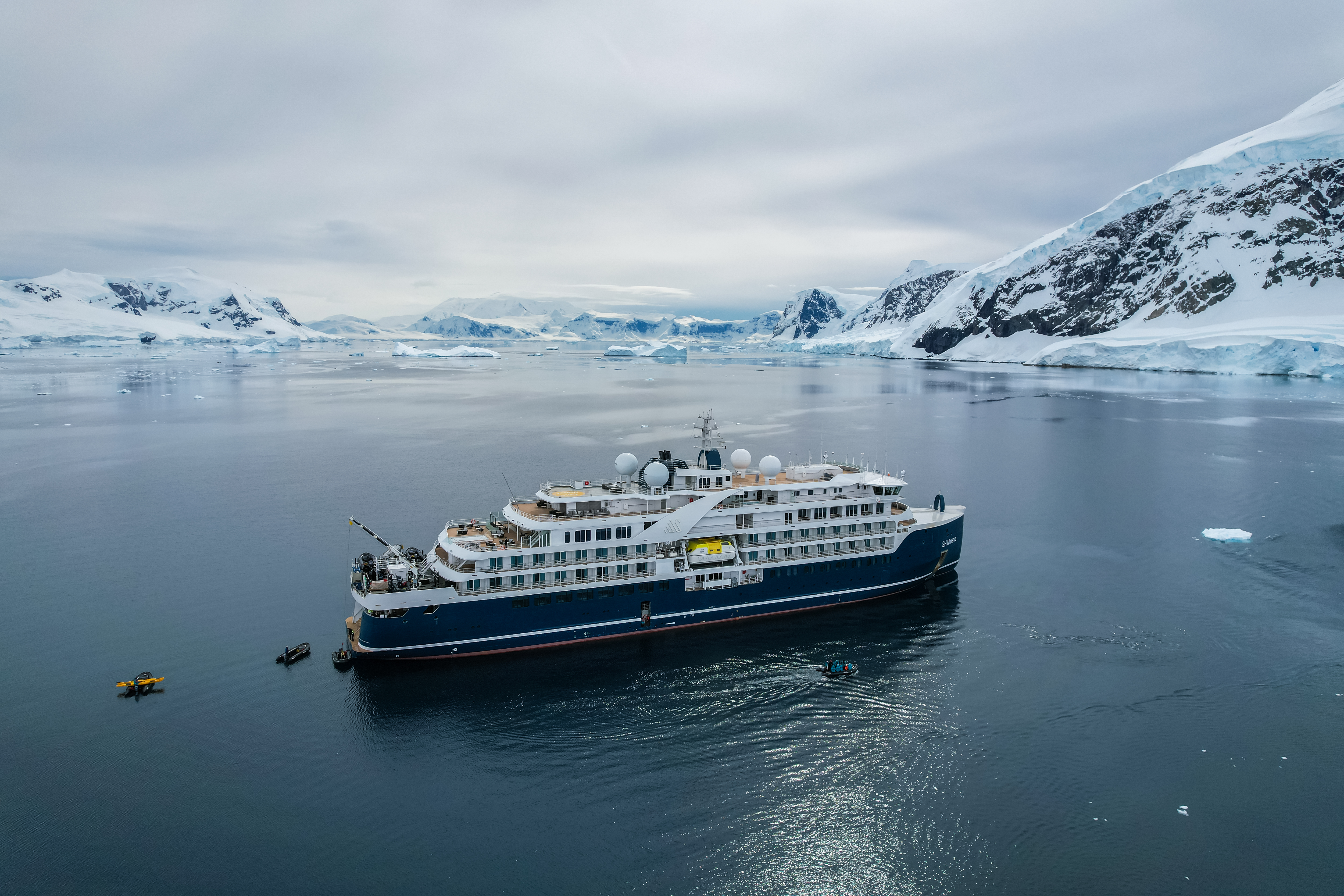 XL Swan Hellenic SH Minerva Drone Zodiacs