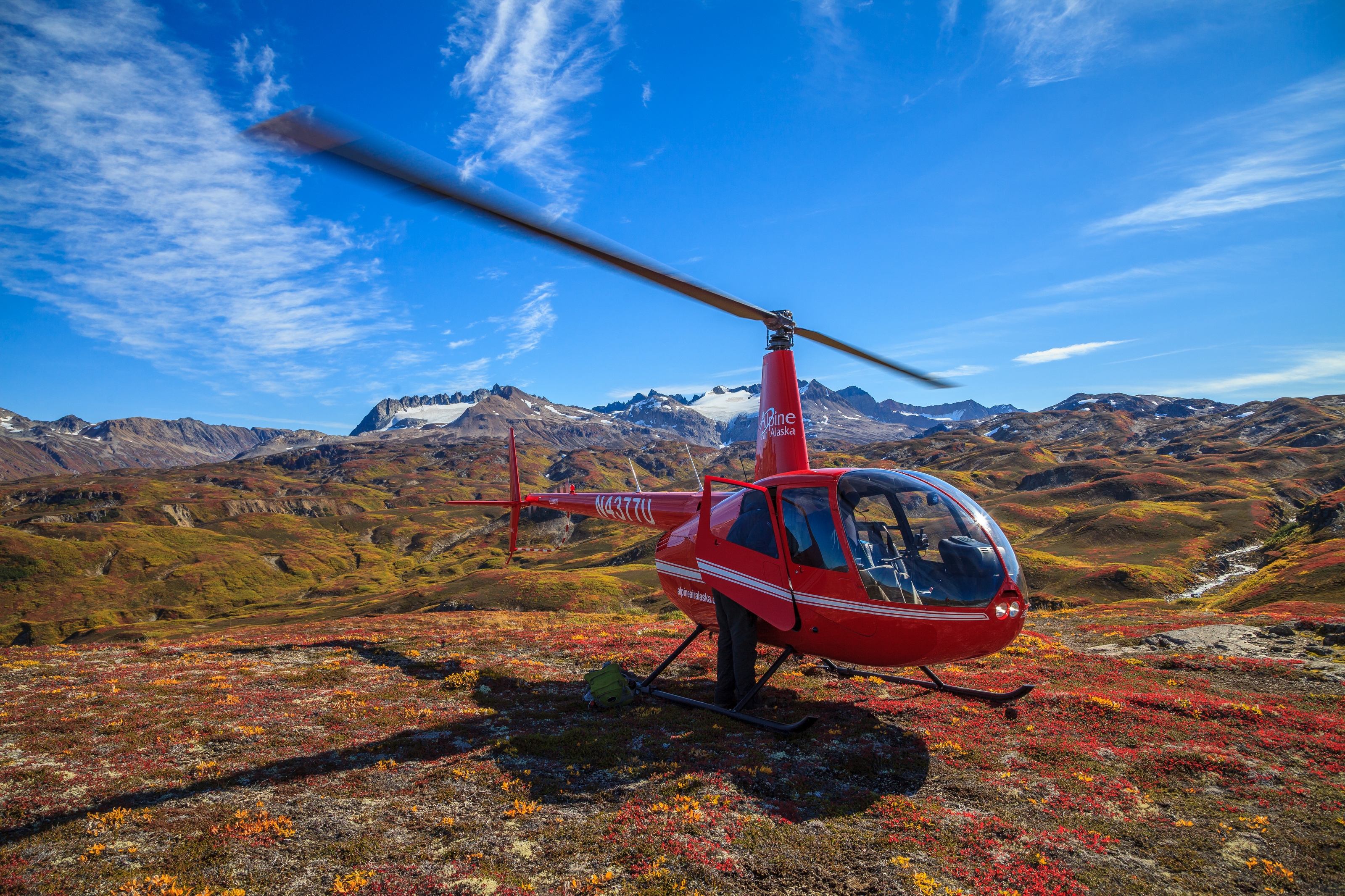 XL USA Alaska Winterlake Lodge Helicopter